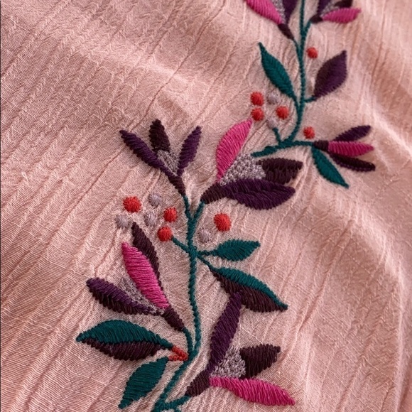 Flare sleeves embroidered floral blouse Size M - Picture 10 of 10